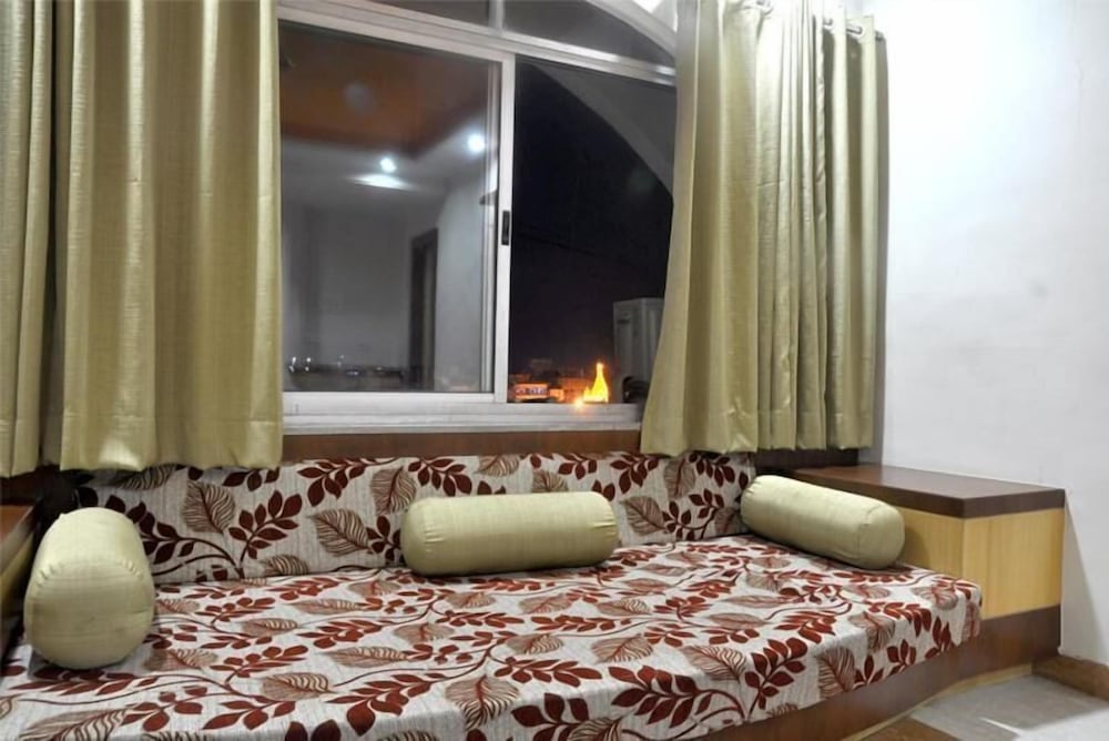 Hotel Sharan 8/15