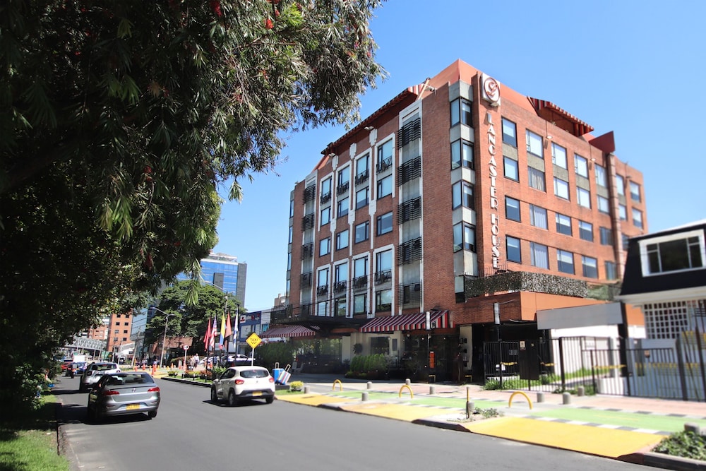 Hotel Lancaster House Suites 72/74