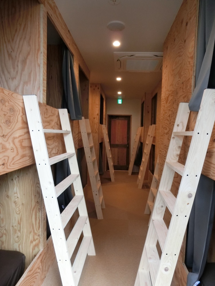 Akicafe Inn Guesthouse 54/58