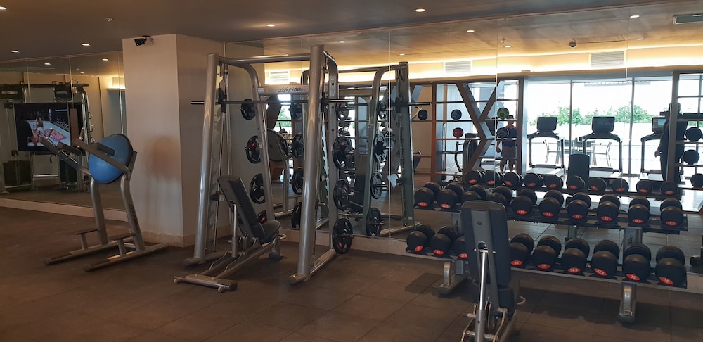 Citadines Bay City Manila 25/50
