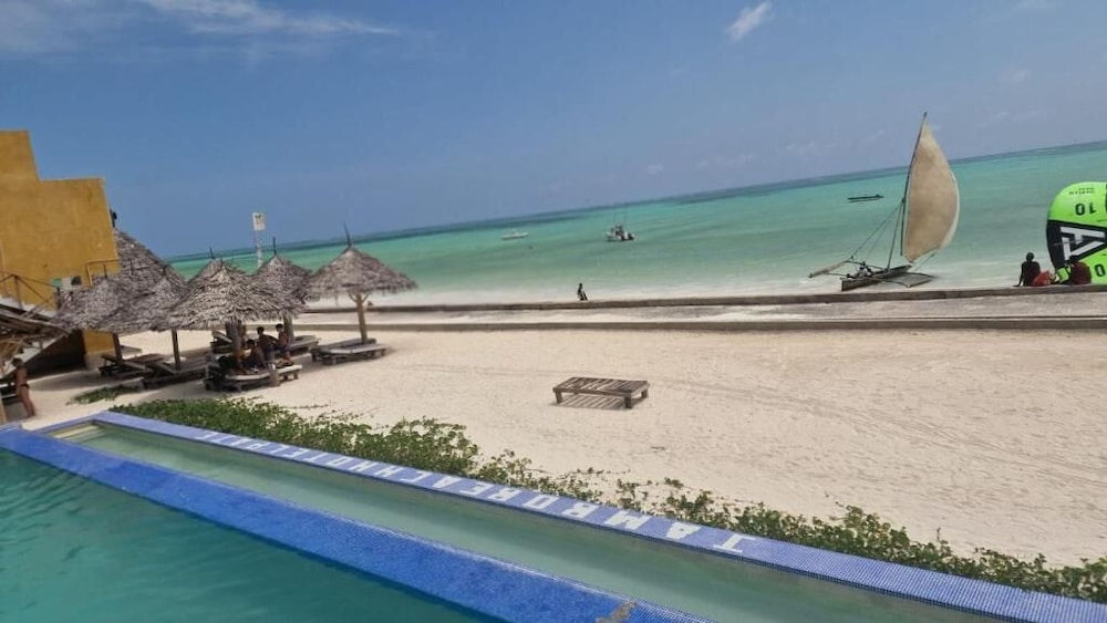 Jambo Resort by Mambo Hotels 40/50