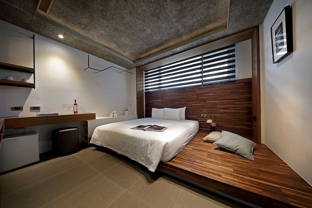 Laurel Villa 28/48