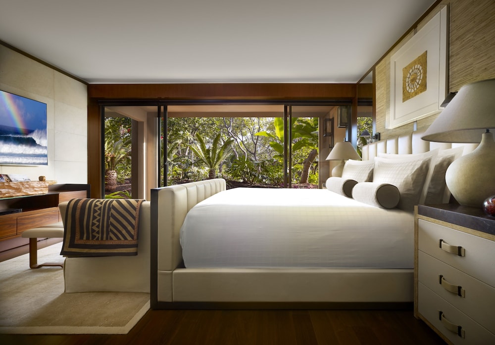 Four Seasons Resort Lanai 15/80