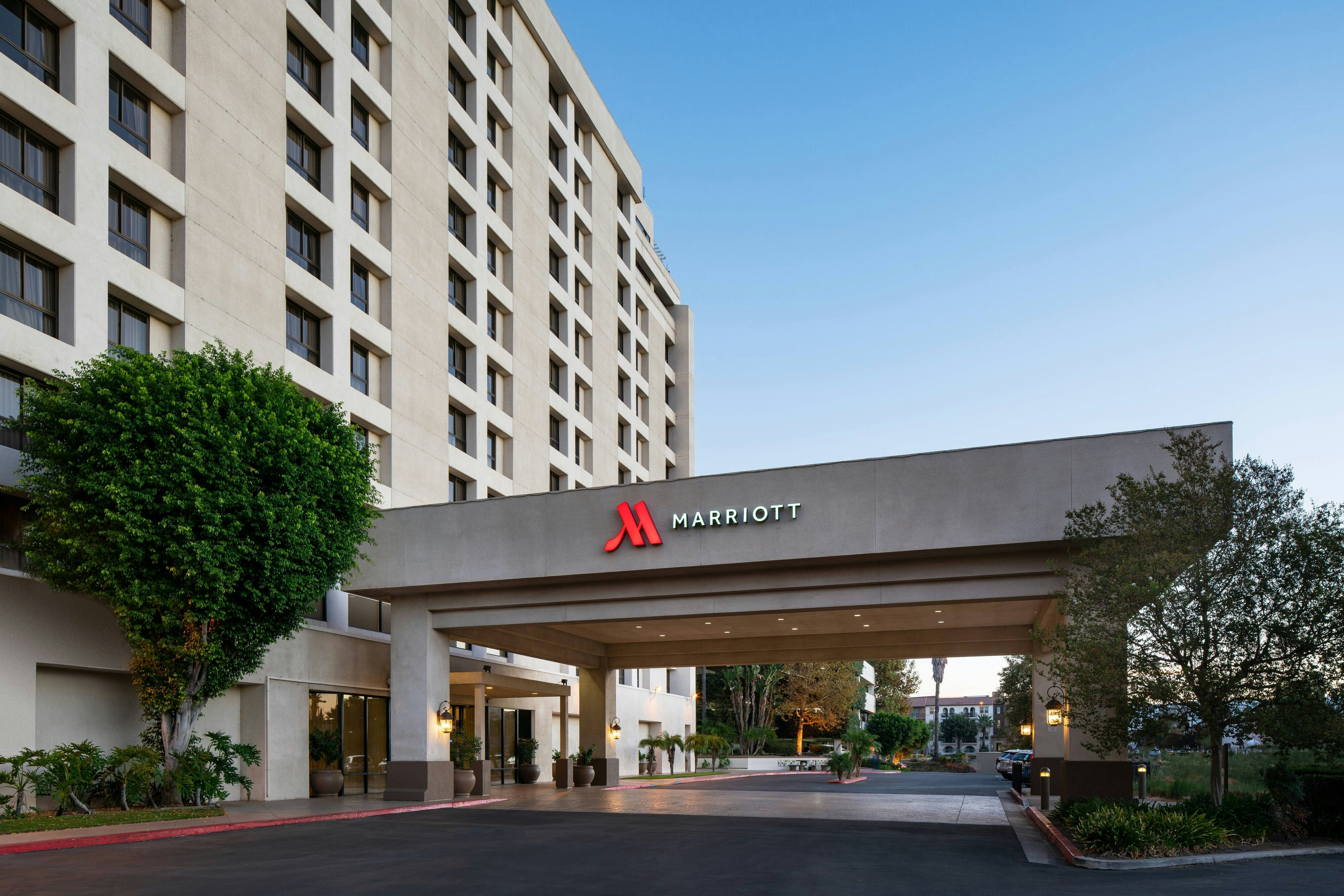 Marriott Riverside at the Convention Center 22/23