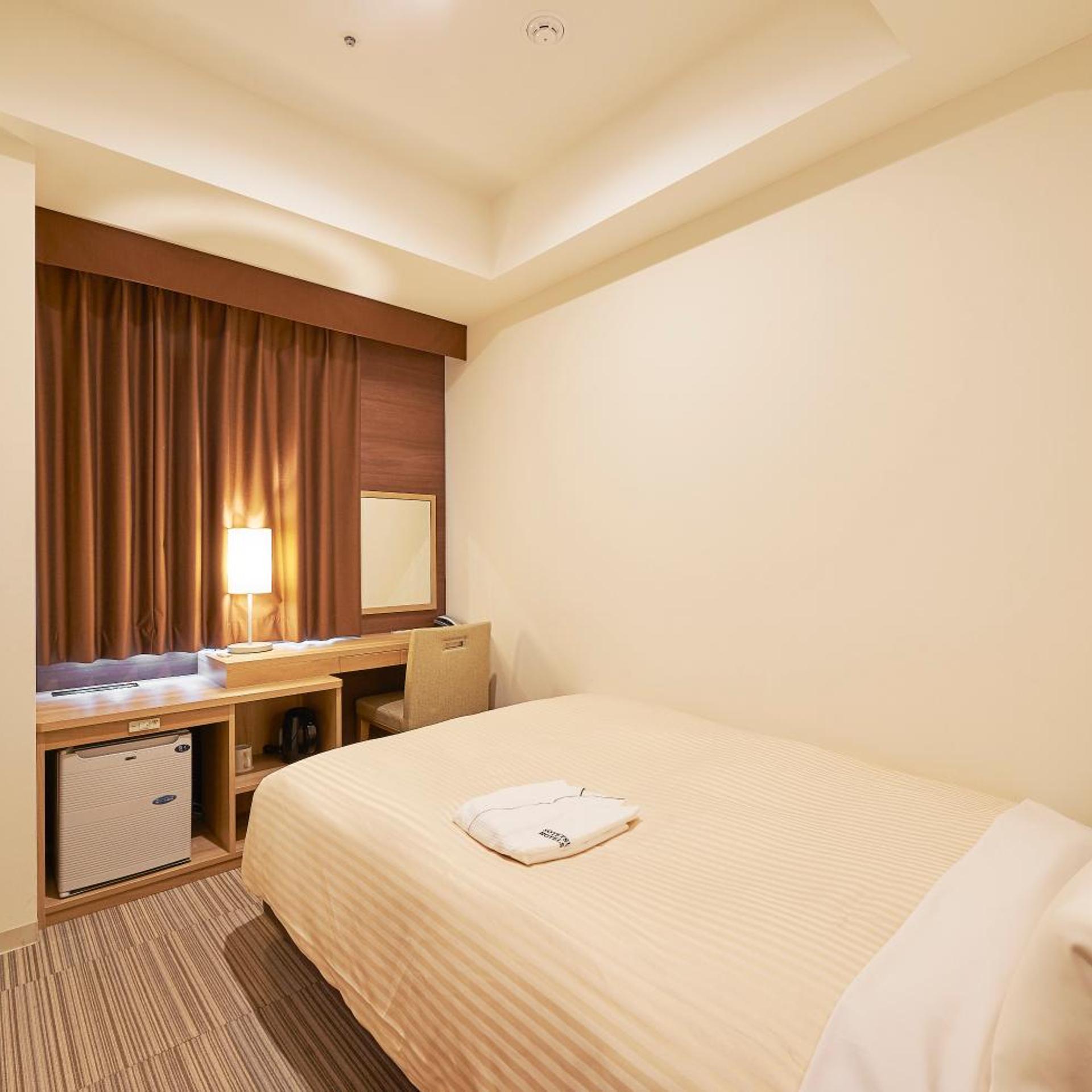 Room, Single