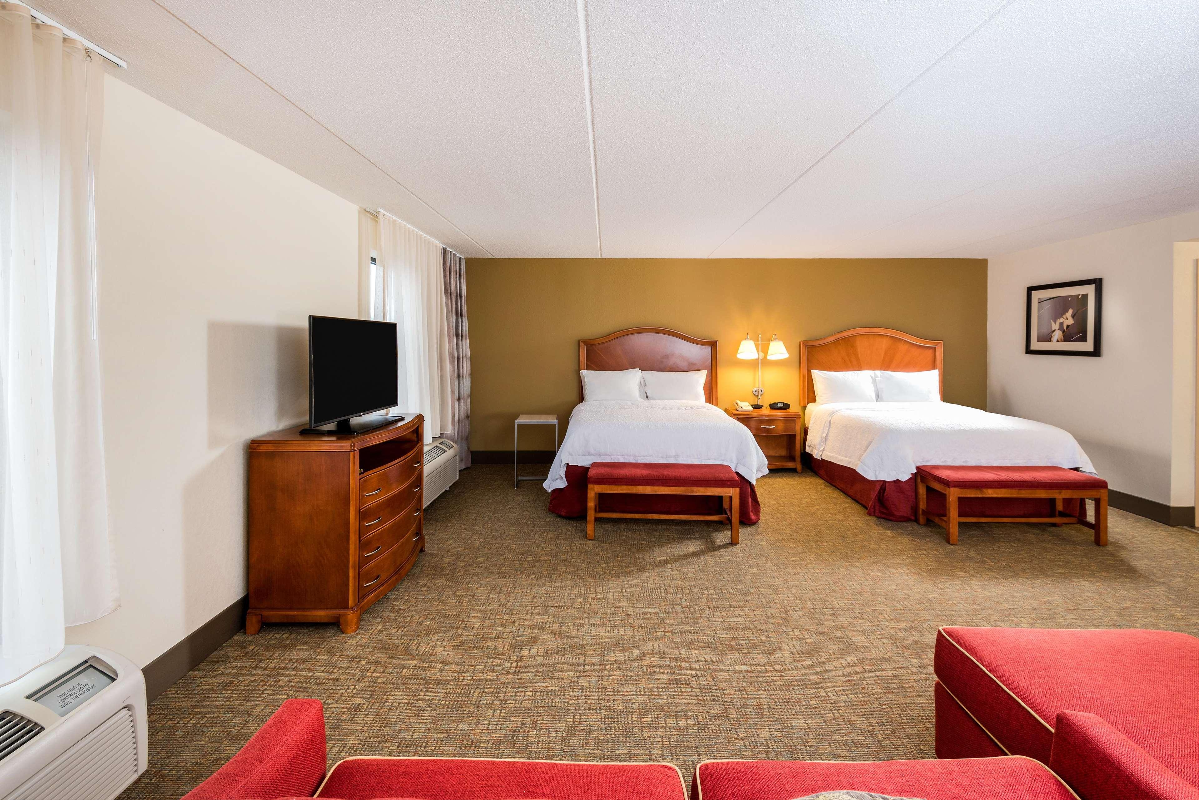 ROOM, 2 QUEEN BEDS, SOFA