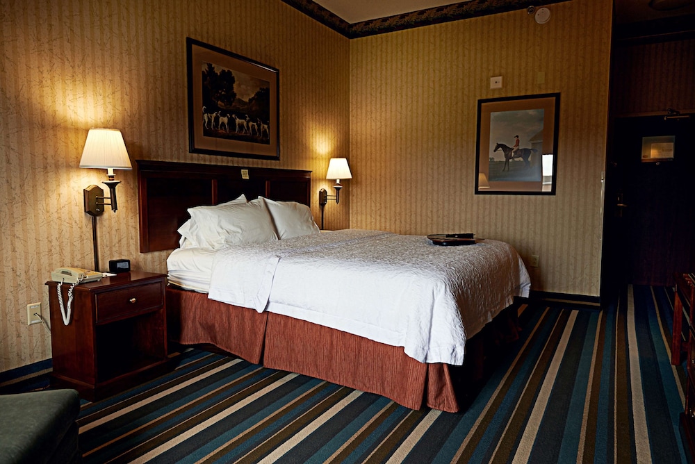 Hampton Inn Suites Scottsburg 22/82