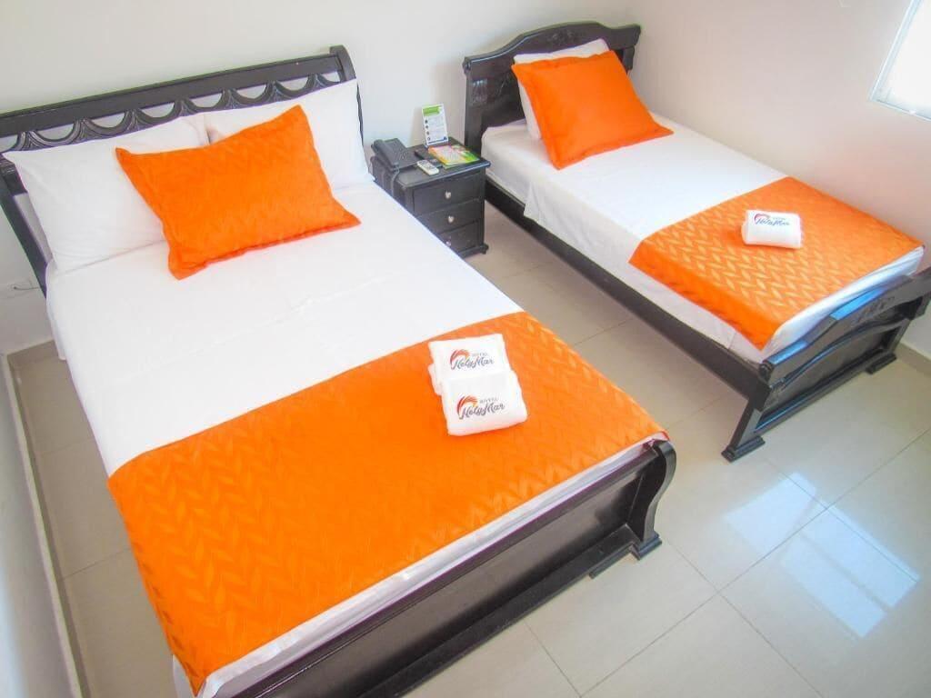 غرفة ثلاثية، Hotel Nely Mar 2/4