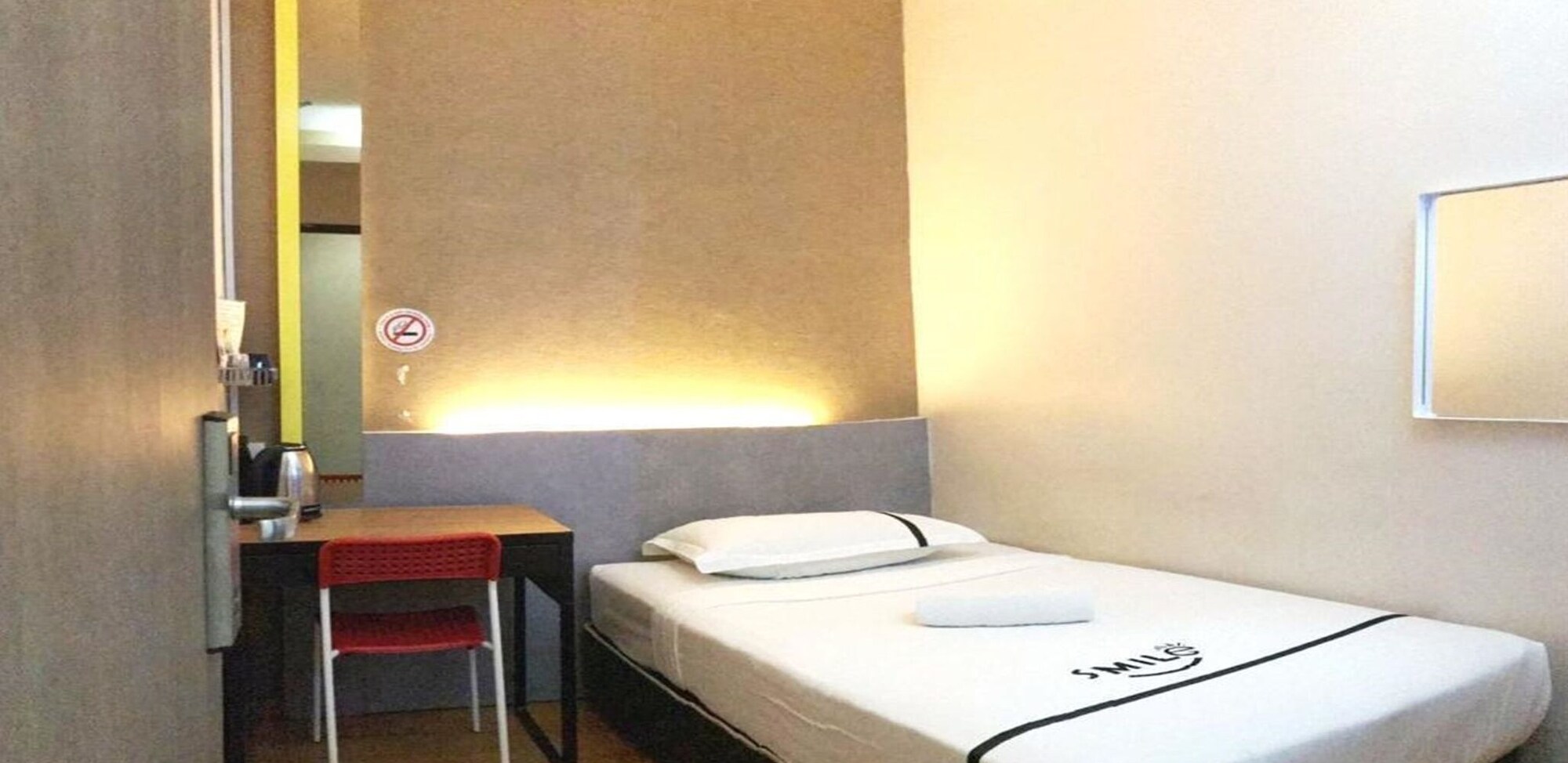 ROOM, SINGLE