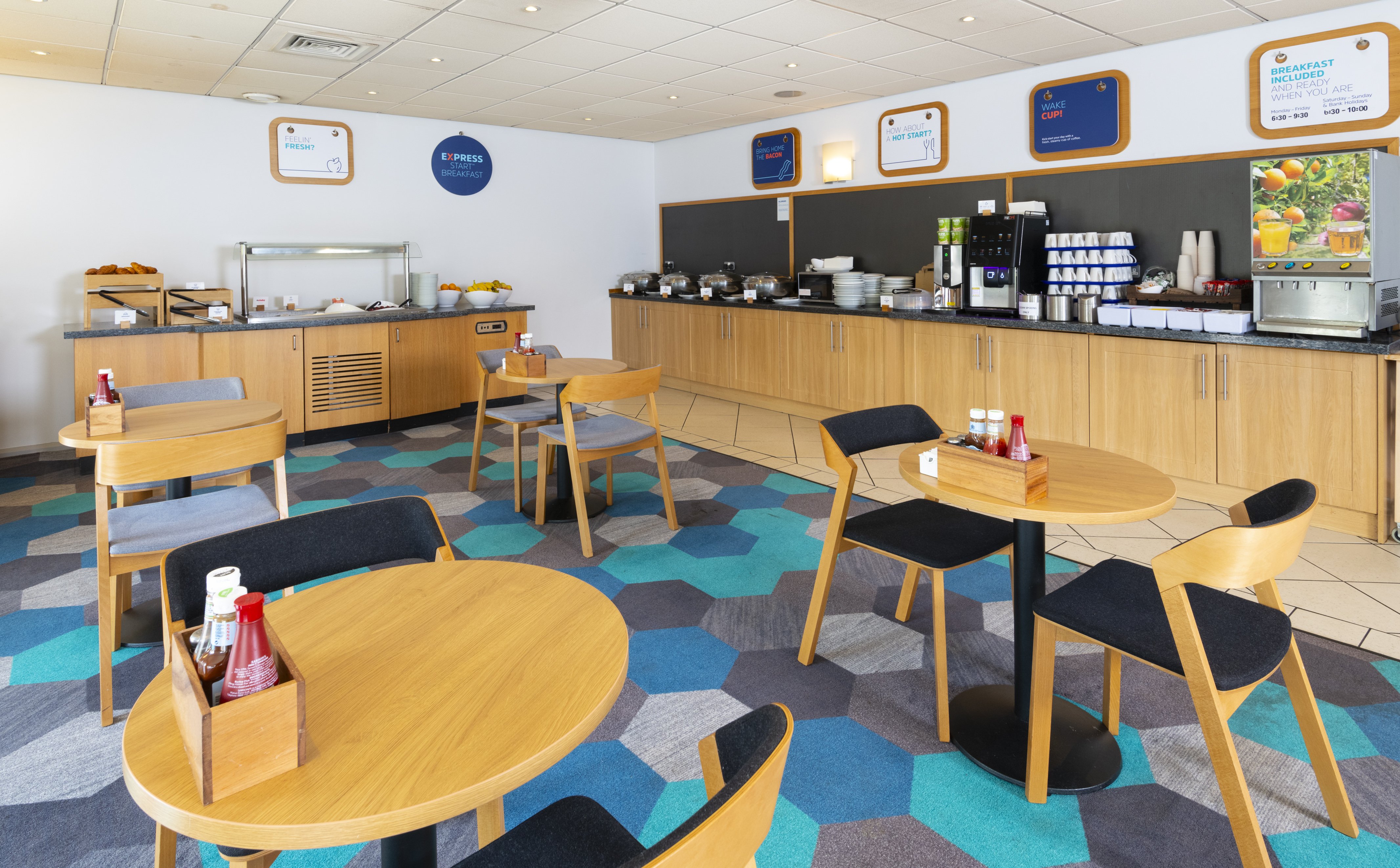 Holiday Inn Express Gloucester South 16/24