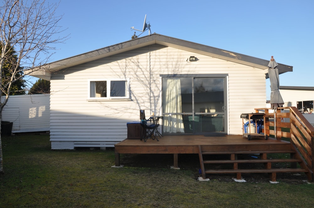 Birchwood Cottages 10/66