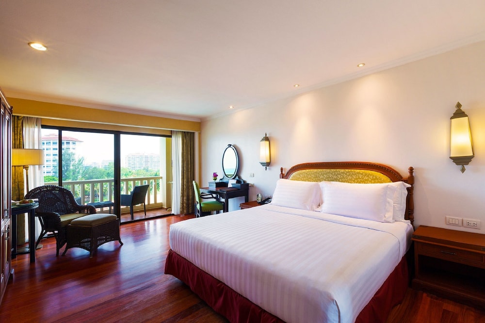 Dusit Thani Hua Hin 32/94