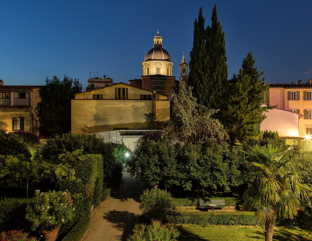 Casa Per Ferie Santo Nome Di Gesu 58/62
