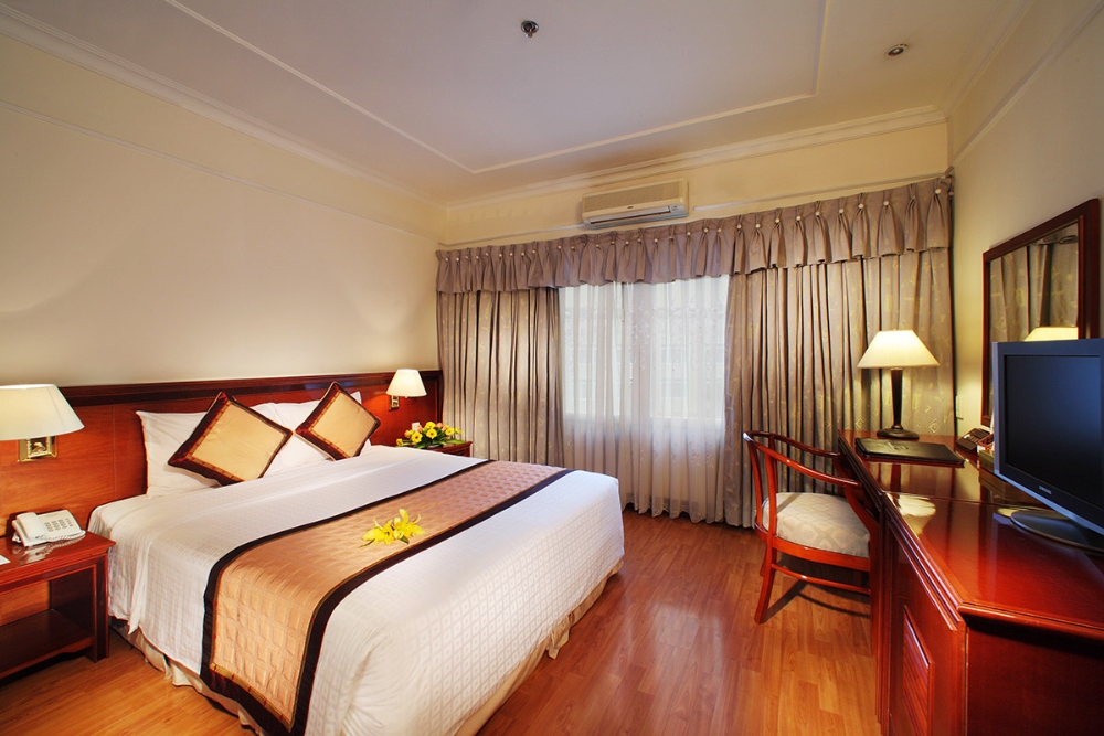 FIRST WING - SUITE