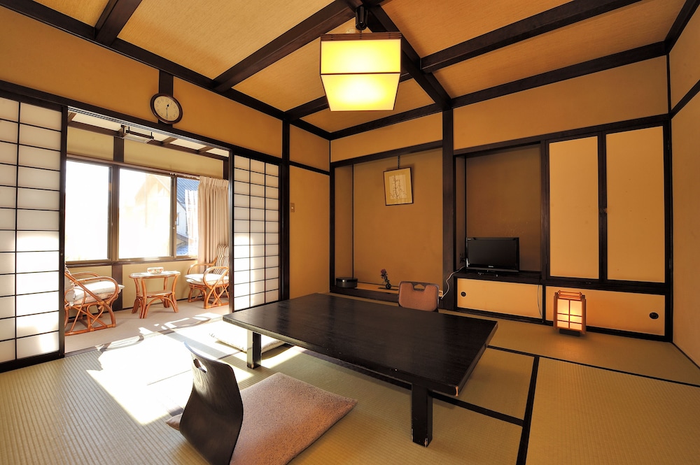 Izumiya Zenbe 12/50