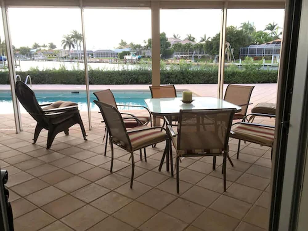 Villa Marco Island 31/50