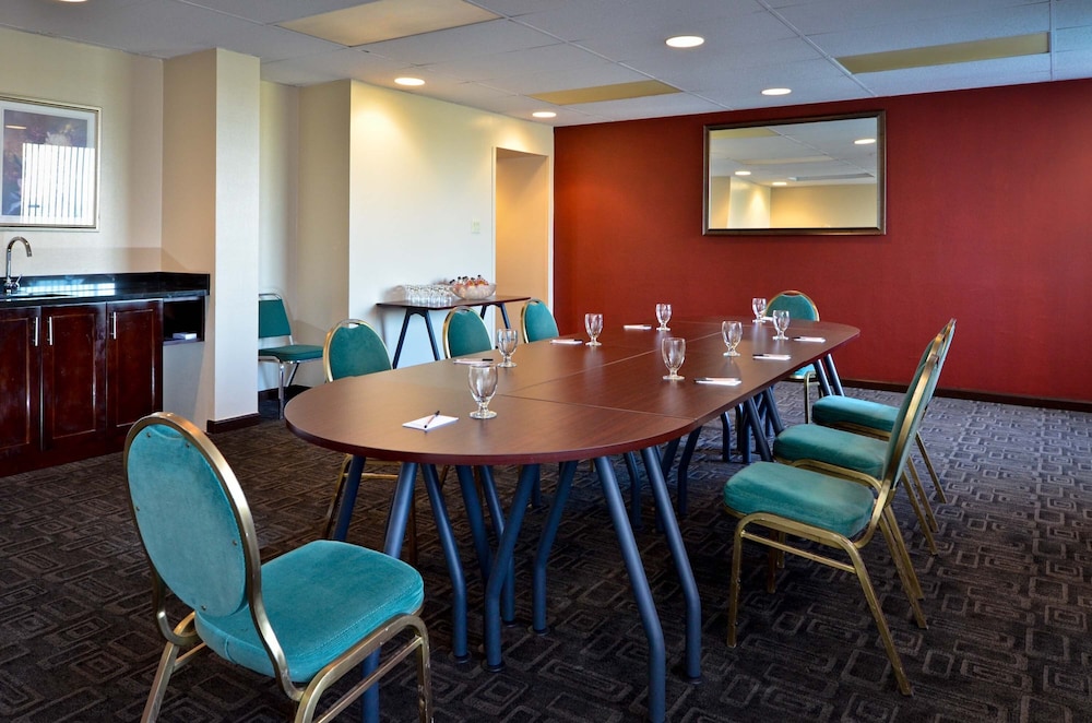Sandman Hotel Lethbridge 39/46