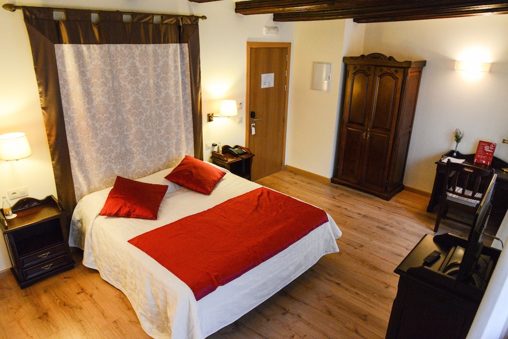 Standard, Single, Double Bed