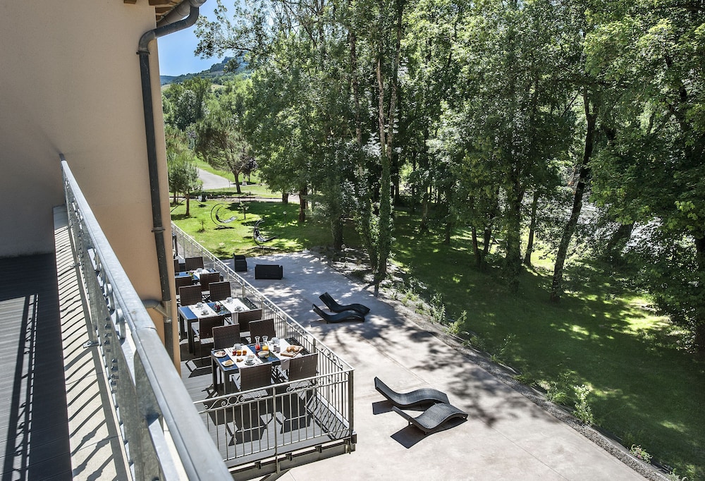 Hotel Restaurant Les 2 Rives 43/48