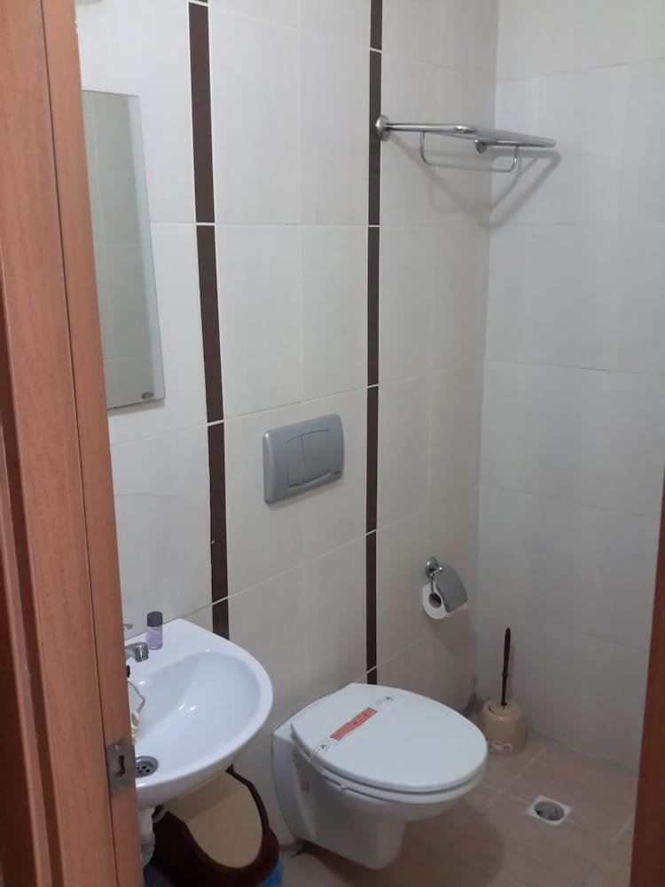 Yeni Caglayan Otel 16/17