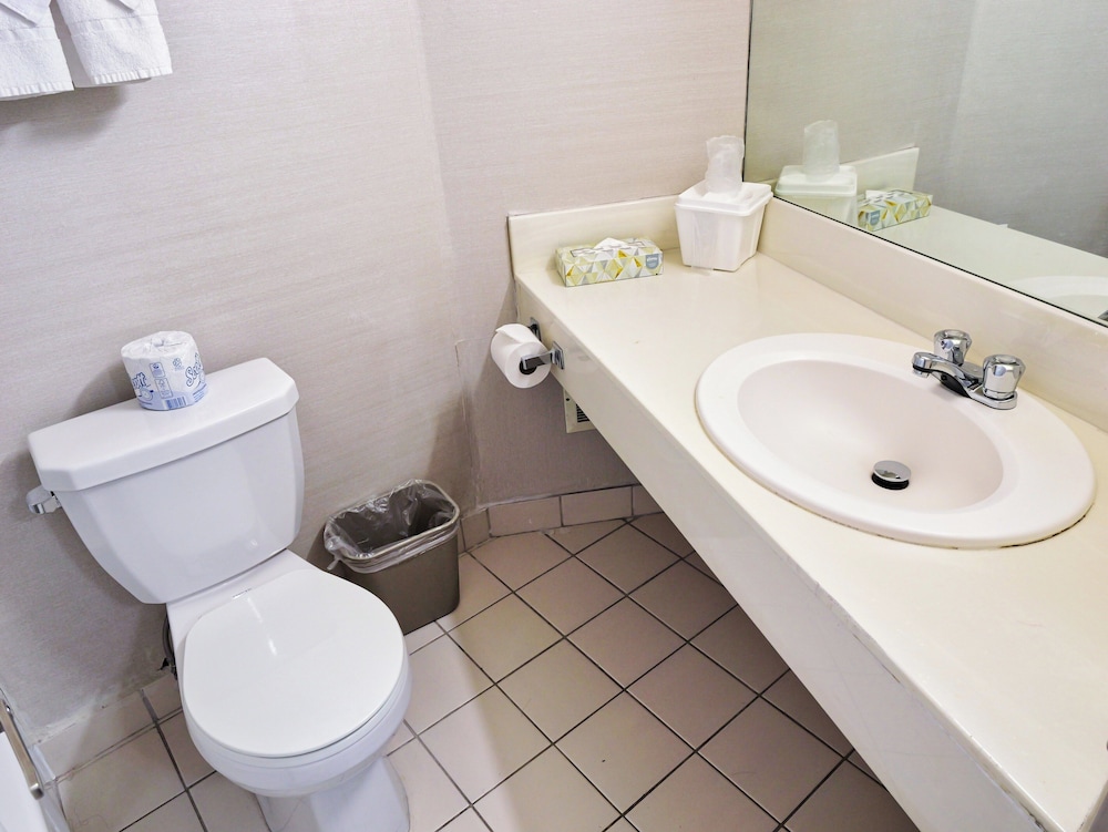 Continental Inn And Suites 46/50