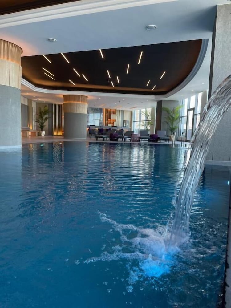 Kuwait Grand Hotel 49/64