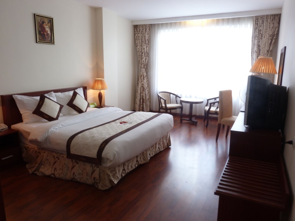 The Western Hill Hotel 15/50