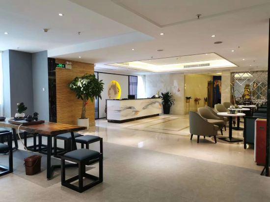 Fuyue Holiday Hotel 31/34