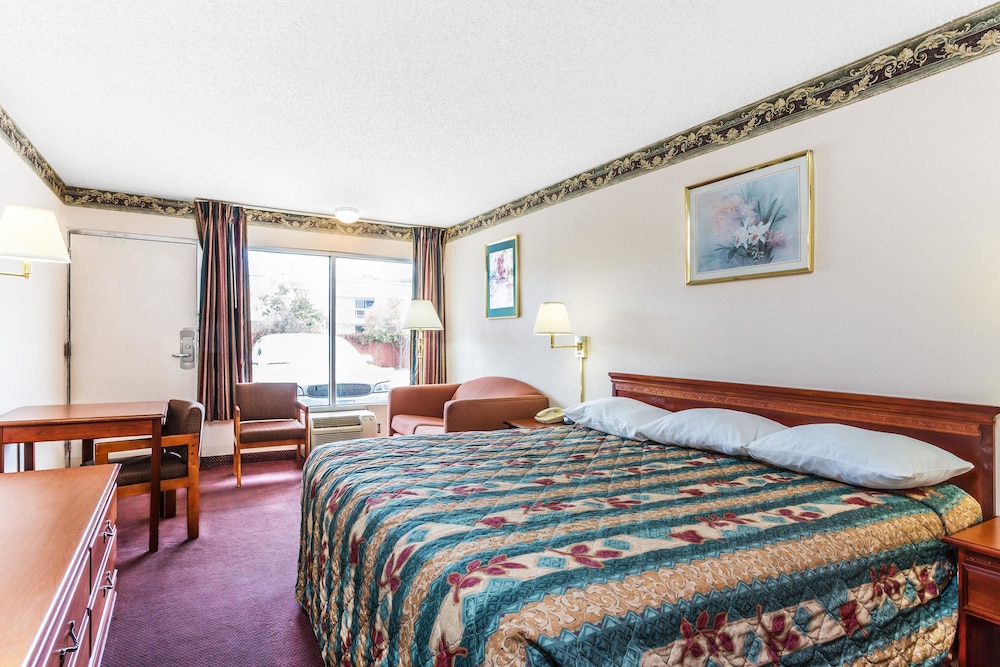Days Inn By Wyndham Ashland 18/32