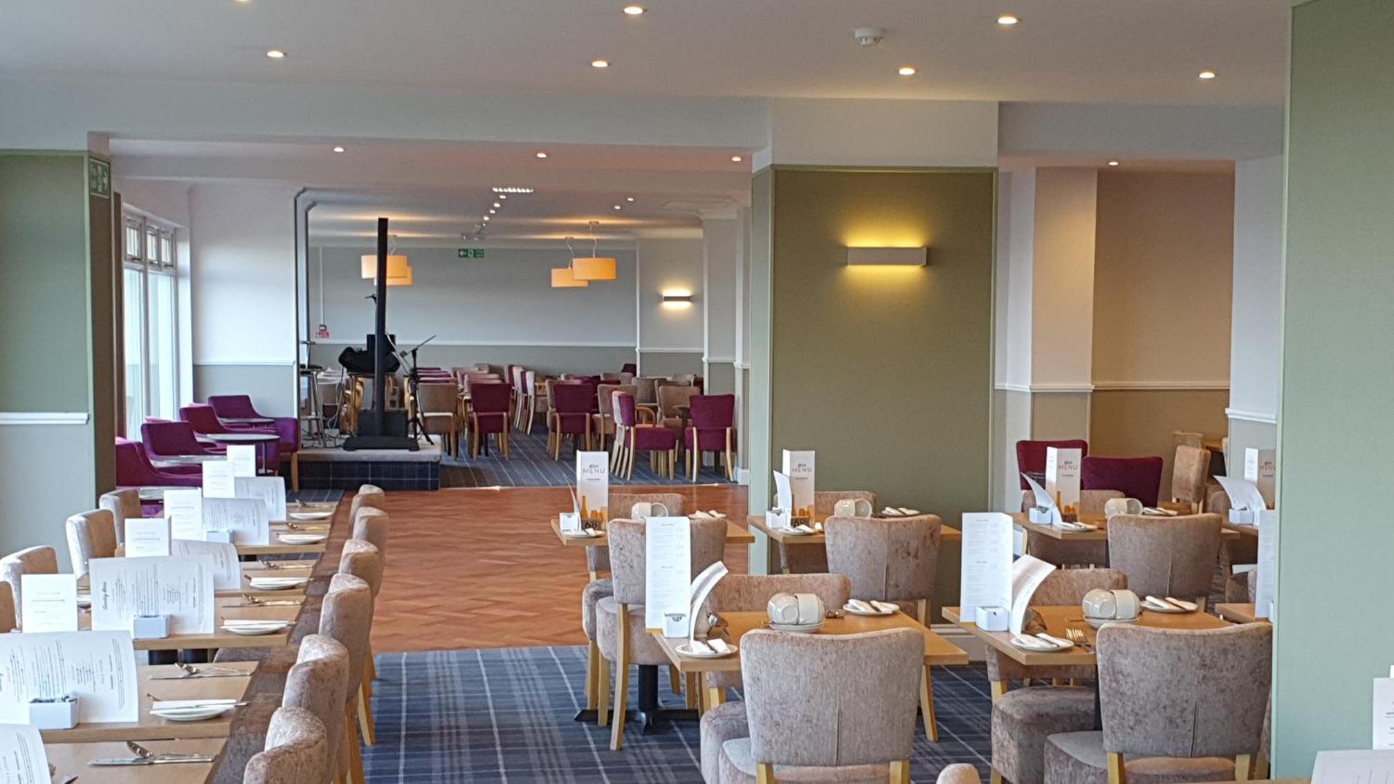 Selborne Hotel 8/12