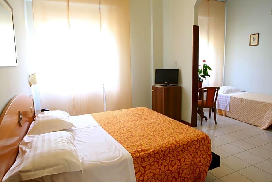 Hotel Calabresi 21/48