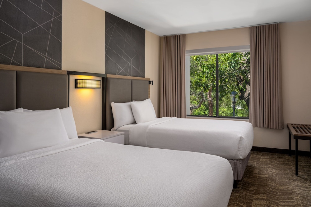SpringHill Suites by Marriott Sarasota Bradenton 8/34