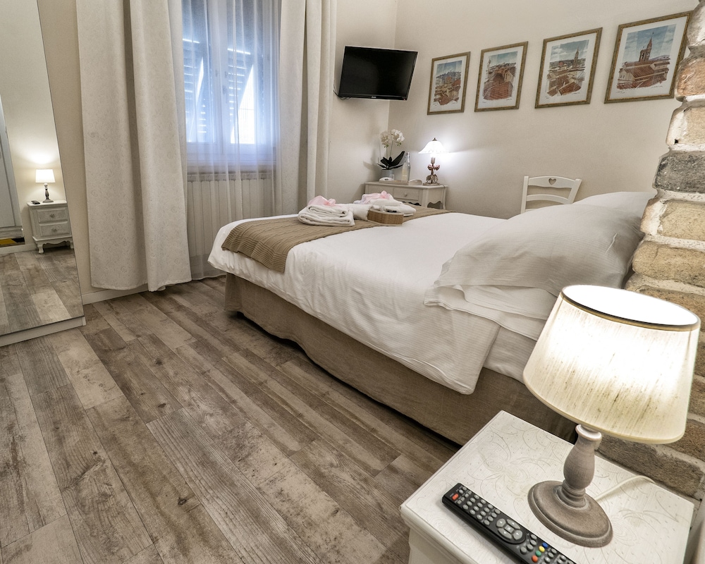 BandBFirenze 8 Cittadella 8 10/25