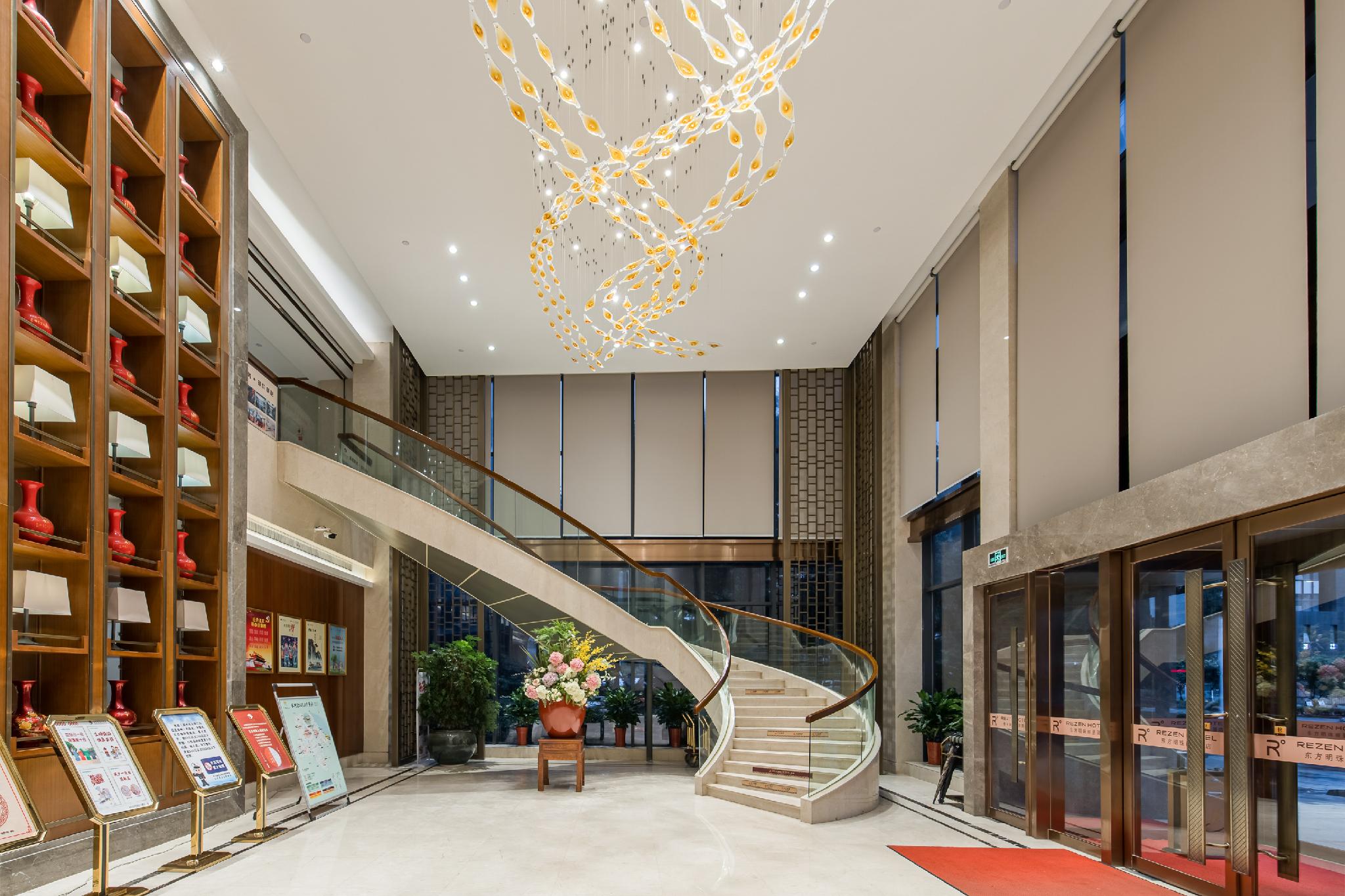 Dongfang Mingzhu Hotel 9/24