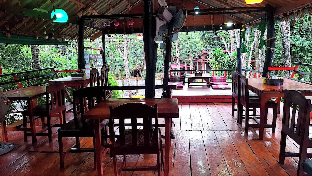 Lanta Maikeaw Bungalow 34/50