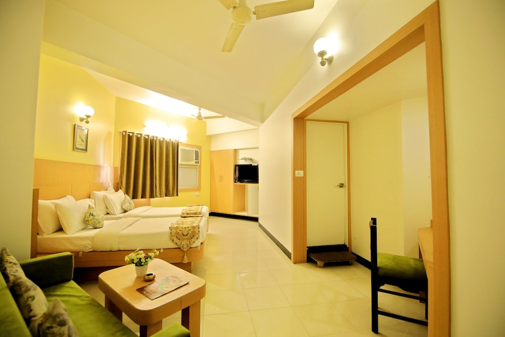 Ashish Palace 41/47