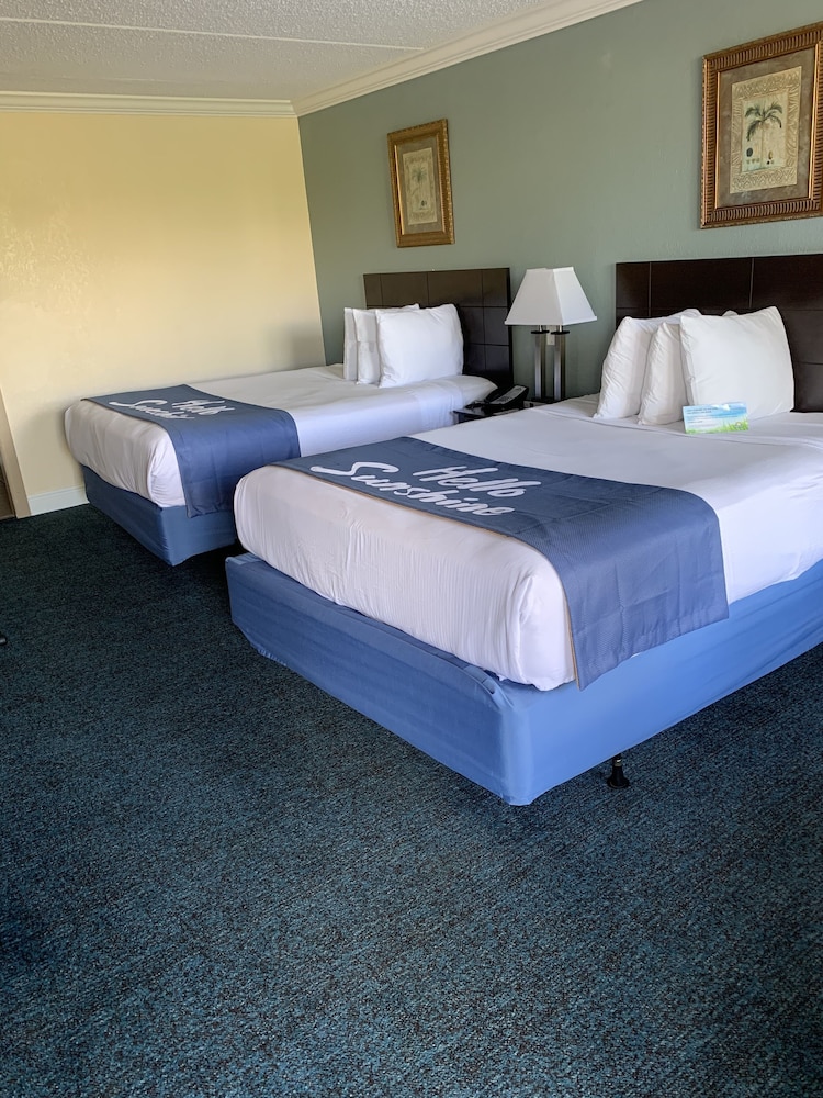 Days Inn By Wyndham Orlando Airport Florida Mall 9/22