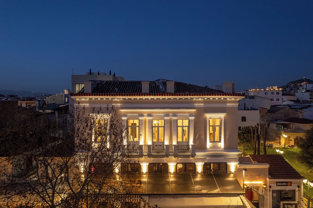 La Divina in ATHENS