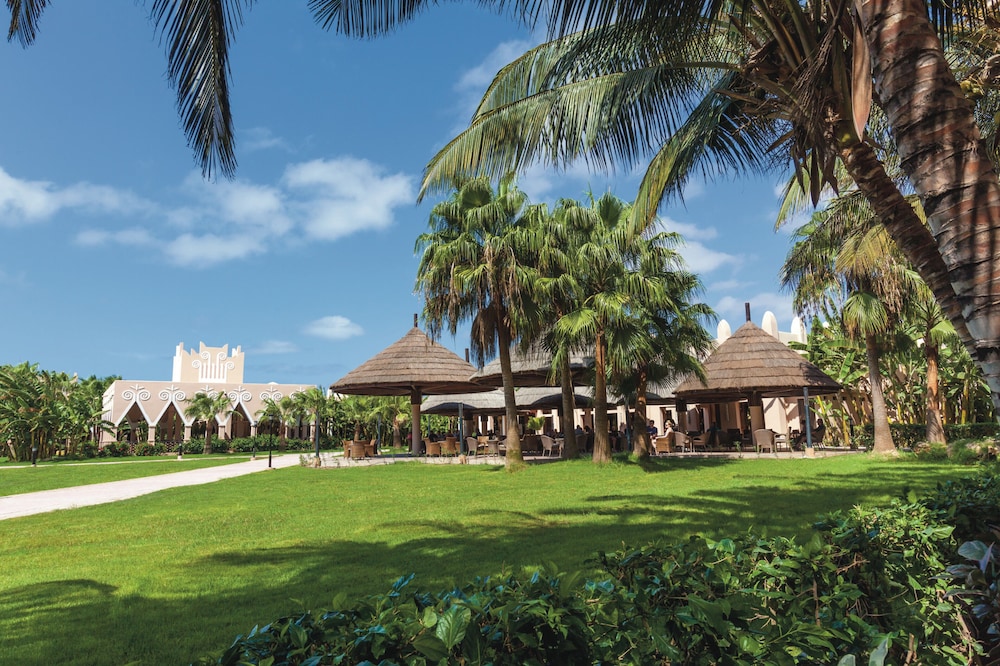 Hotel Riu Funana 30/35