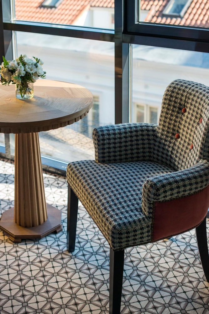 Casa Verbena Madrid, Outset Collection by Hilton 39/46