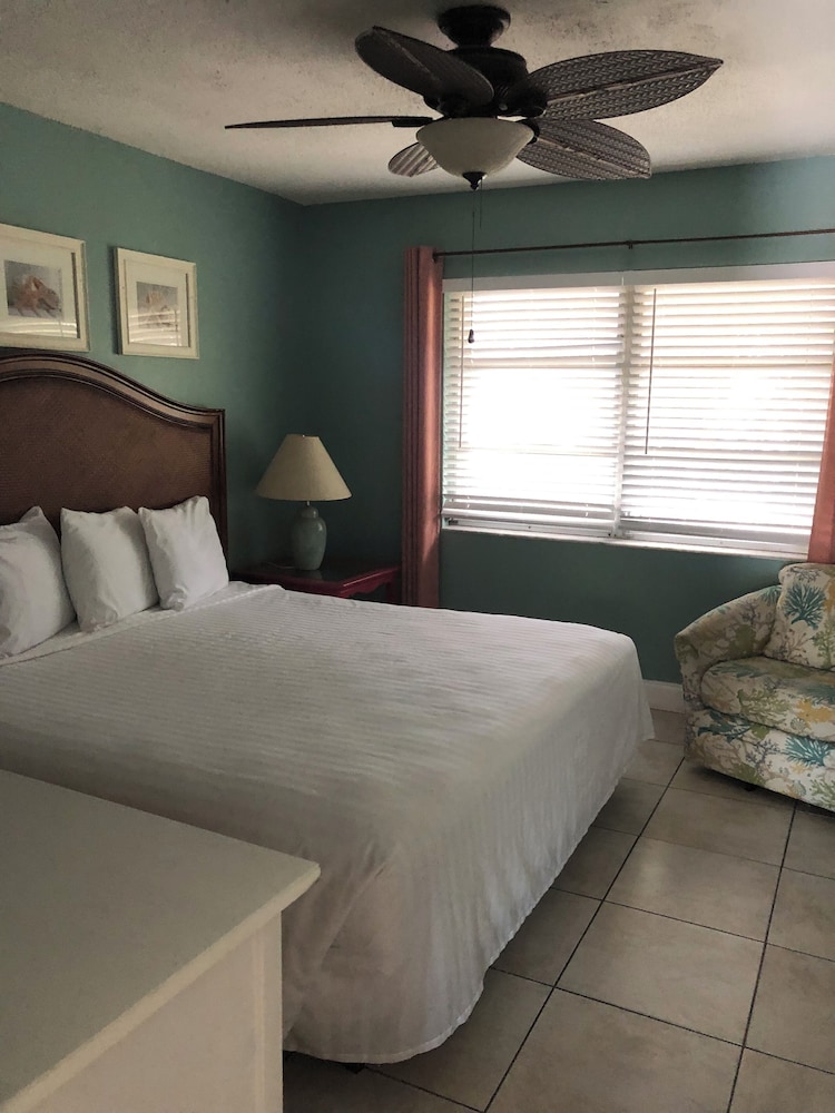 Lido Islander Inn And Suites 14/56