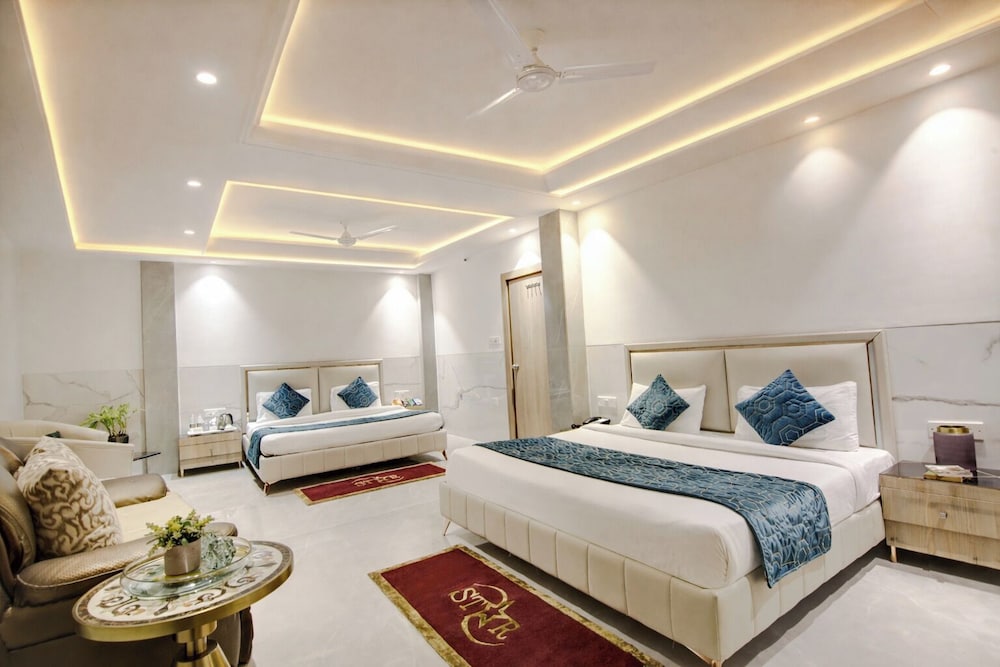 FAMILY, 2 DOUBLE BEDS
