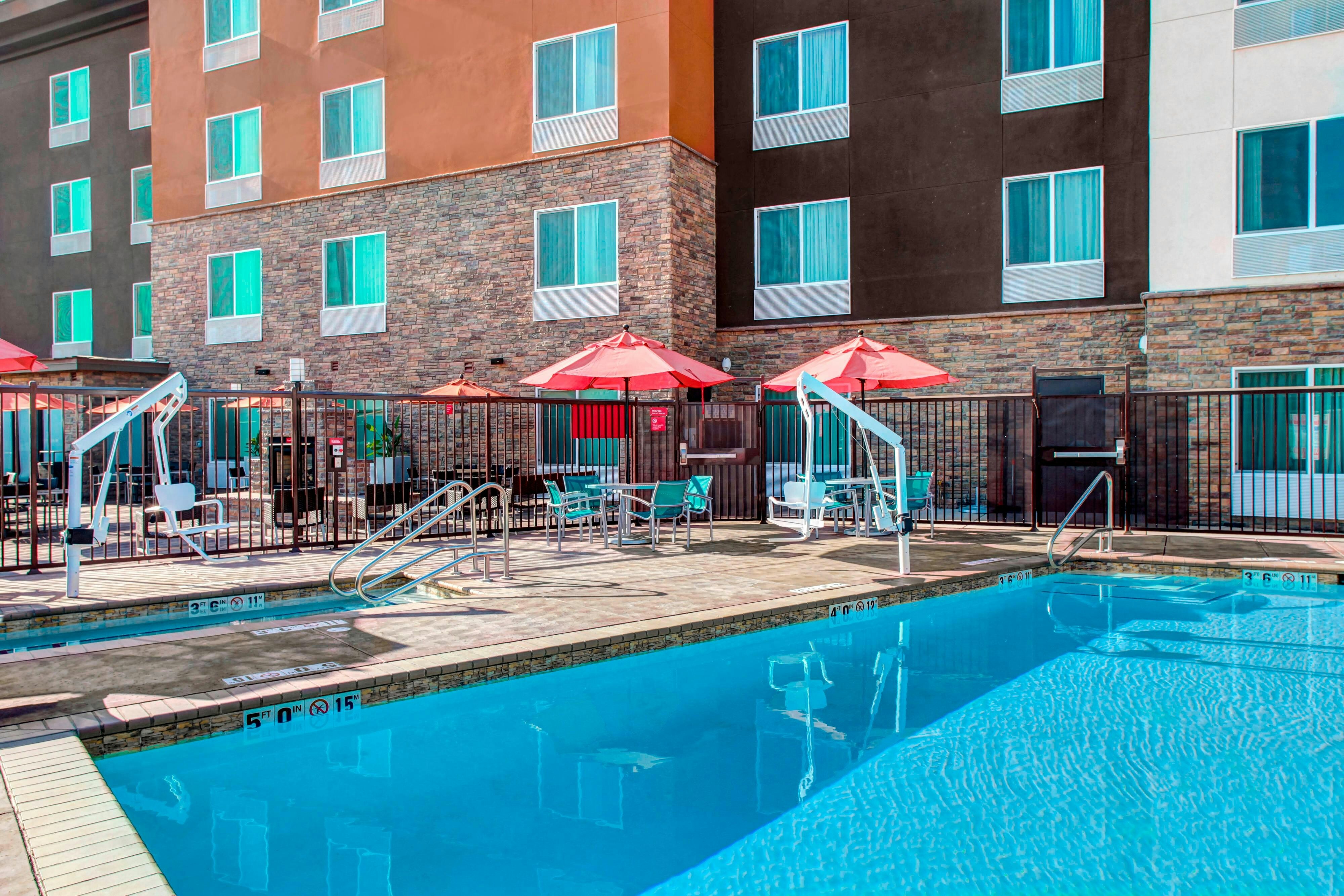 TOWNEPLACE SUITES BAKERSFIELD WEST 42/42