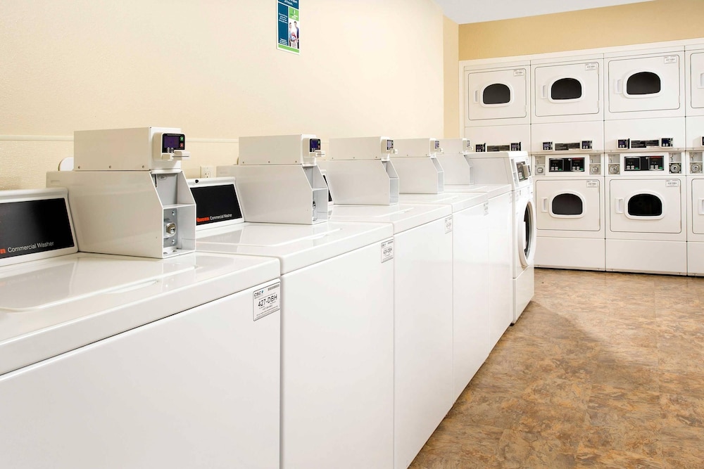 Woodspring Suites Chicago Romeoville 28/33