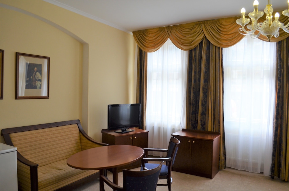 Hotel Petr 37/64