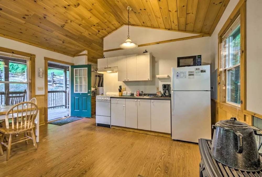 Nantahala Cabins 5/50