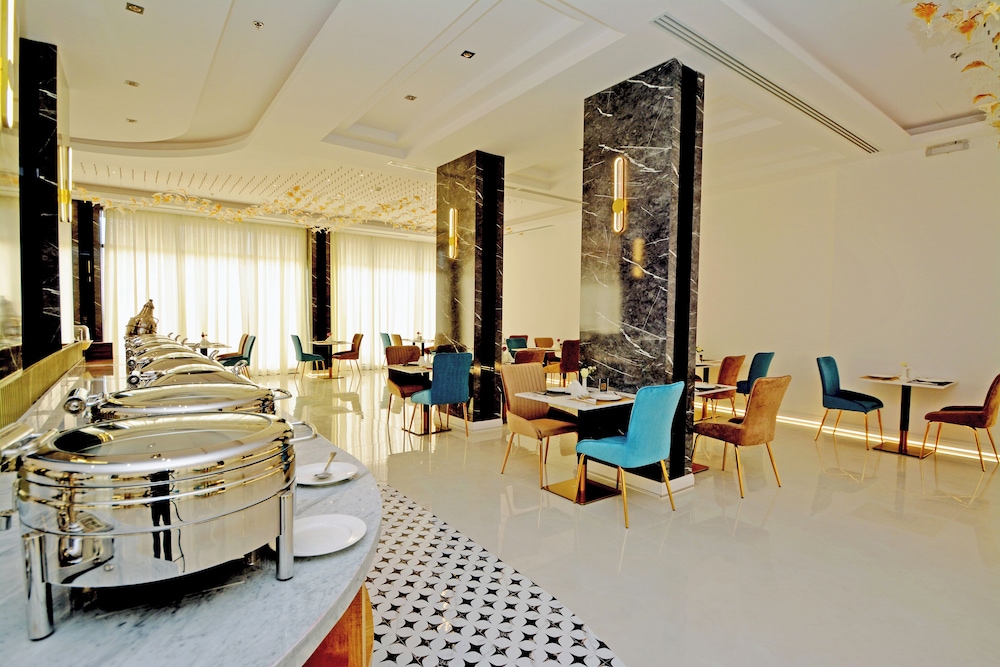 فندق ايه دبليو الرياض(AW Hotel Riyadh) 36/42