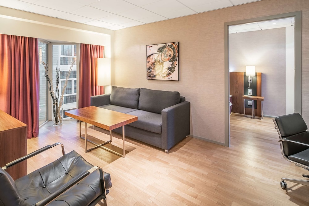 Radisson Blu Royal Garden 48/74