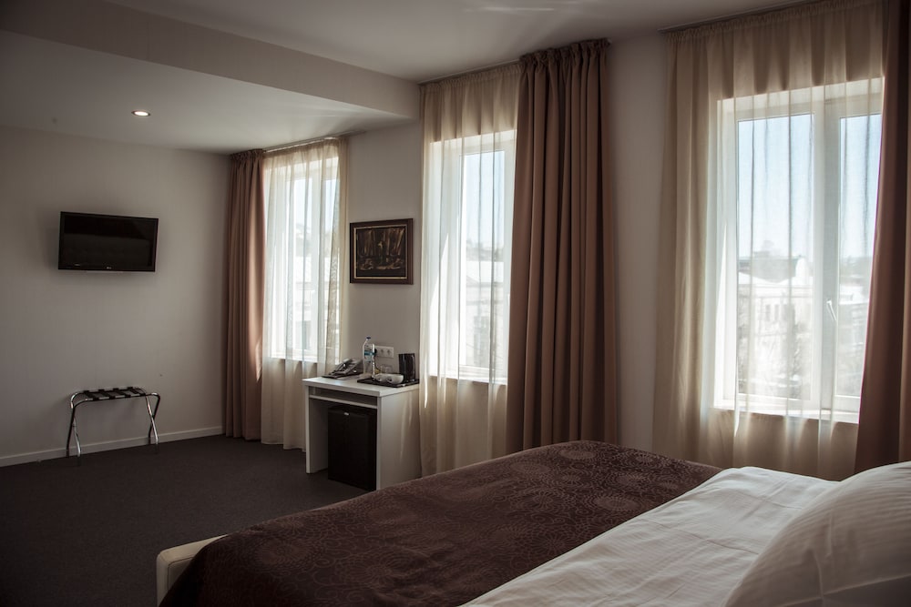 Zp Palace 28/54