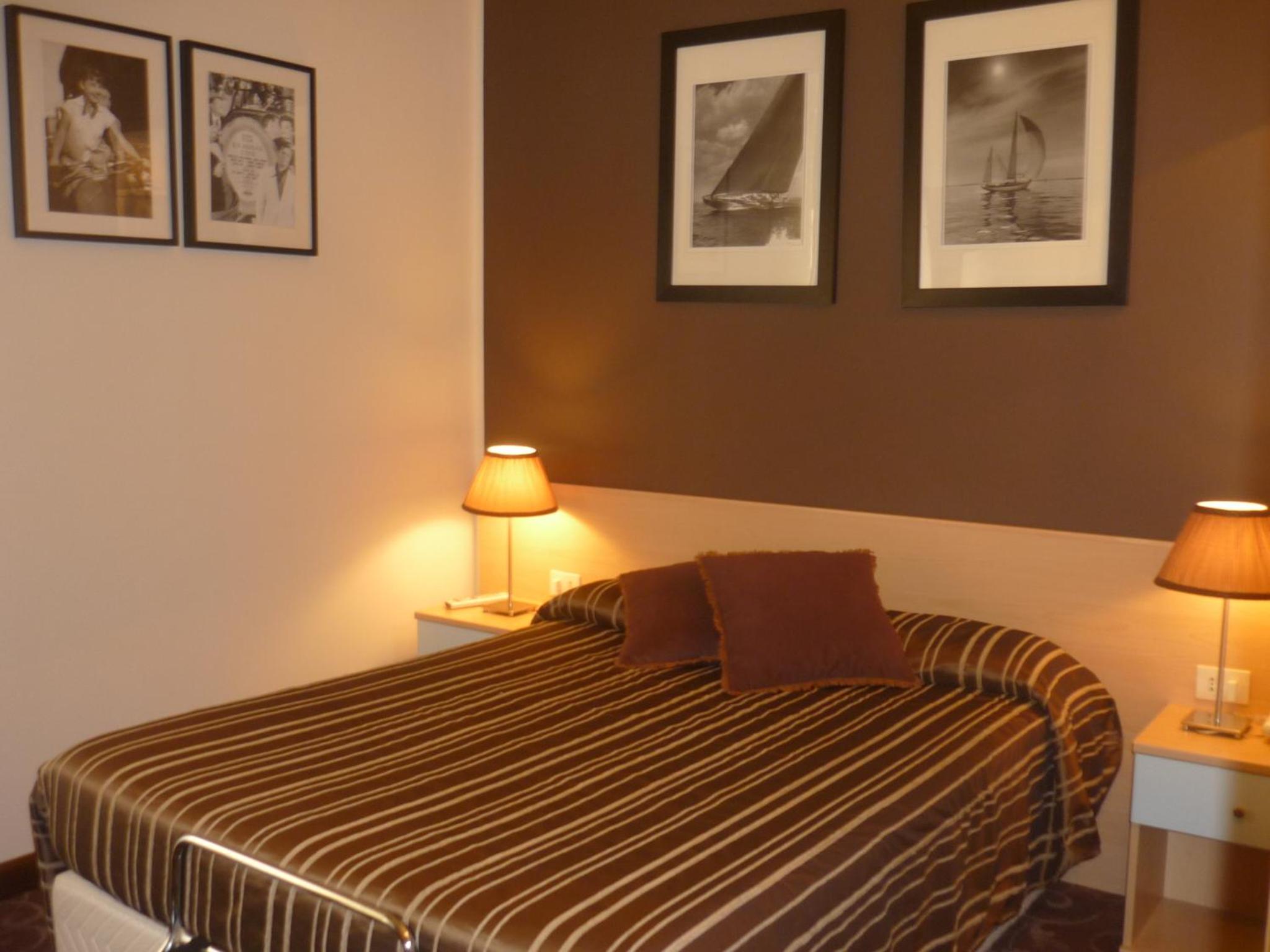 Room, Single